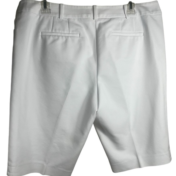 7th  Avenue Design Studio Bermuda Short Womens Signature fit Stretch White. - Picture 2 of 6